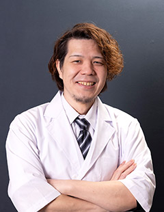 嶺山さん